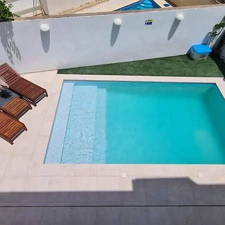The Poolside Bliss San Ġwann