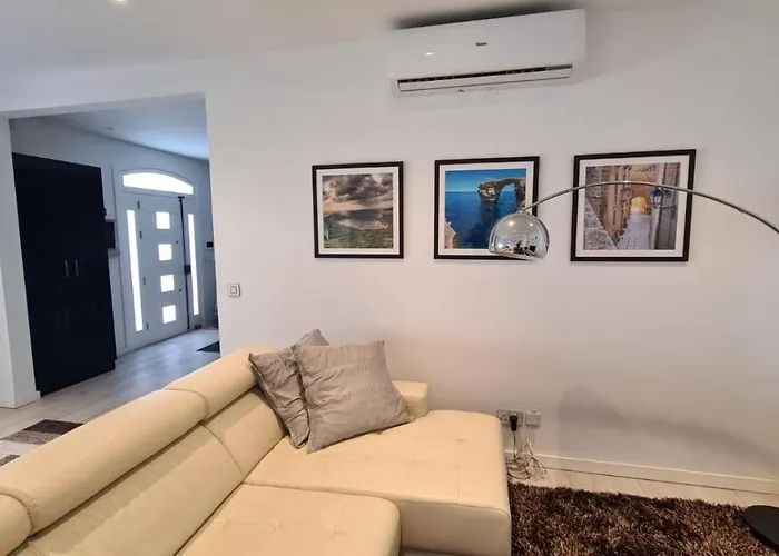 Villa The Poolside Bliss San Ġwann