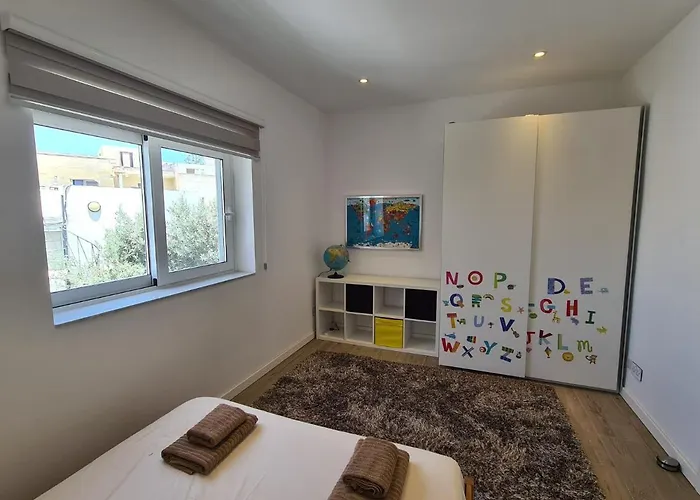 Villa The Poolside Bliss San Ġwann