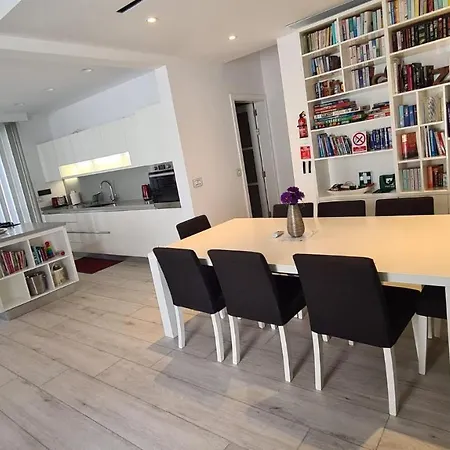 The Poolside Bliss * San Ġwann