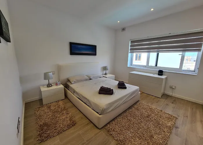 The Poolside Bliss San Ġwann